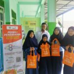 Peringati Milad Muhammadiyah Ke-108, Lazismu Kantor Layanan Balikpapan Utara Bagikan 108 Paket Bingkisan Peduli Pendidikan