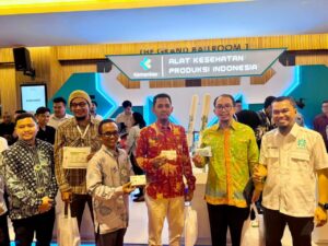 PT USM Berkah Indonesia Milik Ketua LPP PWM Jateng Luncurkan Kasa Steril Premium pada Pameran Alkes di Padang