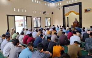 SMP Muhammadiyah 1 Purwokerto Gelar Sholat Jum’at Perdana di Masjid Umar bin Khottob Purwokerto