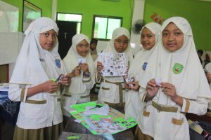 Kreativitas Siswa Kelas 6D SD Muhammadiyah Palur dalam Menciptakan Iklan, Slogan, dan Poster Berbasis Krisis Iklim