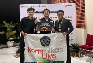 Mahasiswa Komunikasi UMS Raih Juara 2 Podcast Competition dengan Pendekatan Komedi