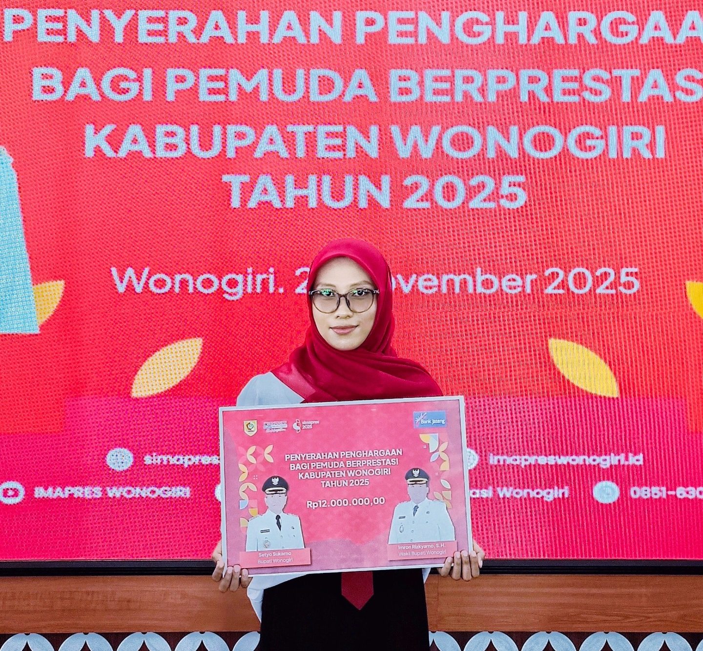 Mahasiswi UMS Raih Penghargaan Pemuda Berprestasi Wonogiri dan Beasiswa