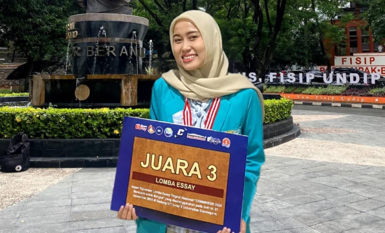 Mahasiswi Ilkom UMS Raih Juara 3 Essay Nasional dengan Tema Kebebasan Berpendapat dan Berekspresi