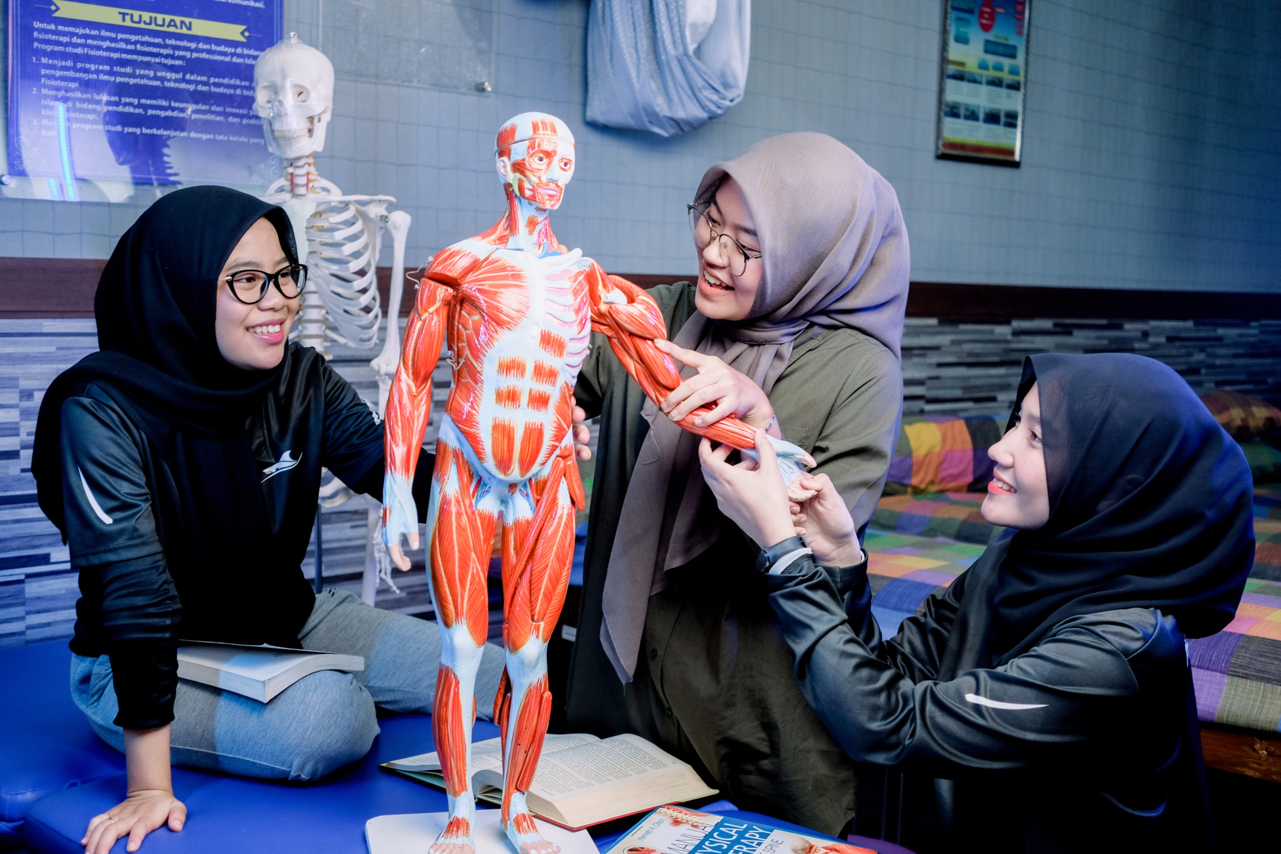 Magister Fisioterapi UMS Raih Akreditasi Unggul, Jadi Pelopor Program S2 Pertama di Indonesia