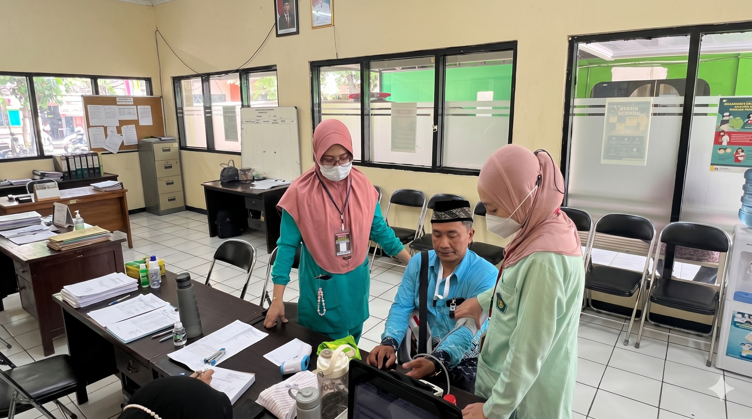 Dukung Kelancaran Ibadah Haji, RS Muhammadiyah Lamongan Tugaskan Tim Relawan Kesehatan ke Asrama Haji Surabaya
