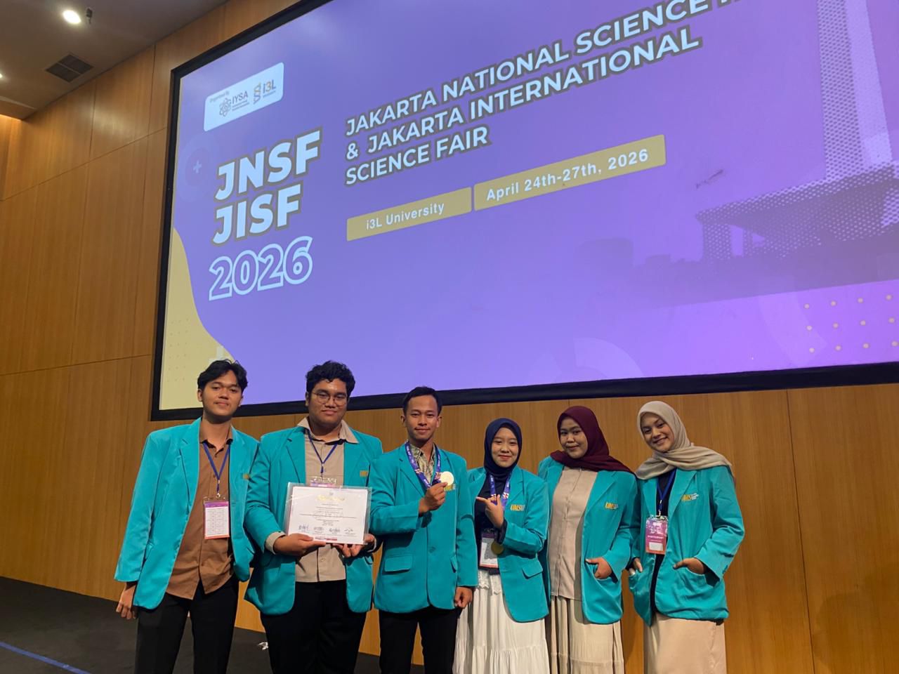 Inovasi Lokal, Prestasi Global: Sampo Jeruk Nipis Anti Ketombe Karya Tim UMS Raih Silver Medal JISF 2026