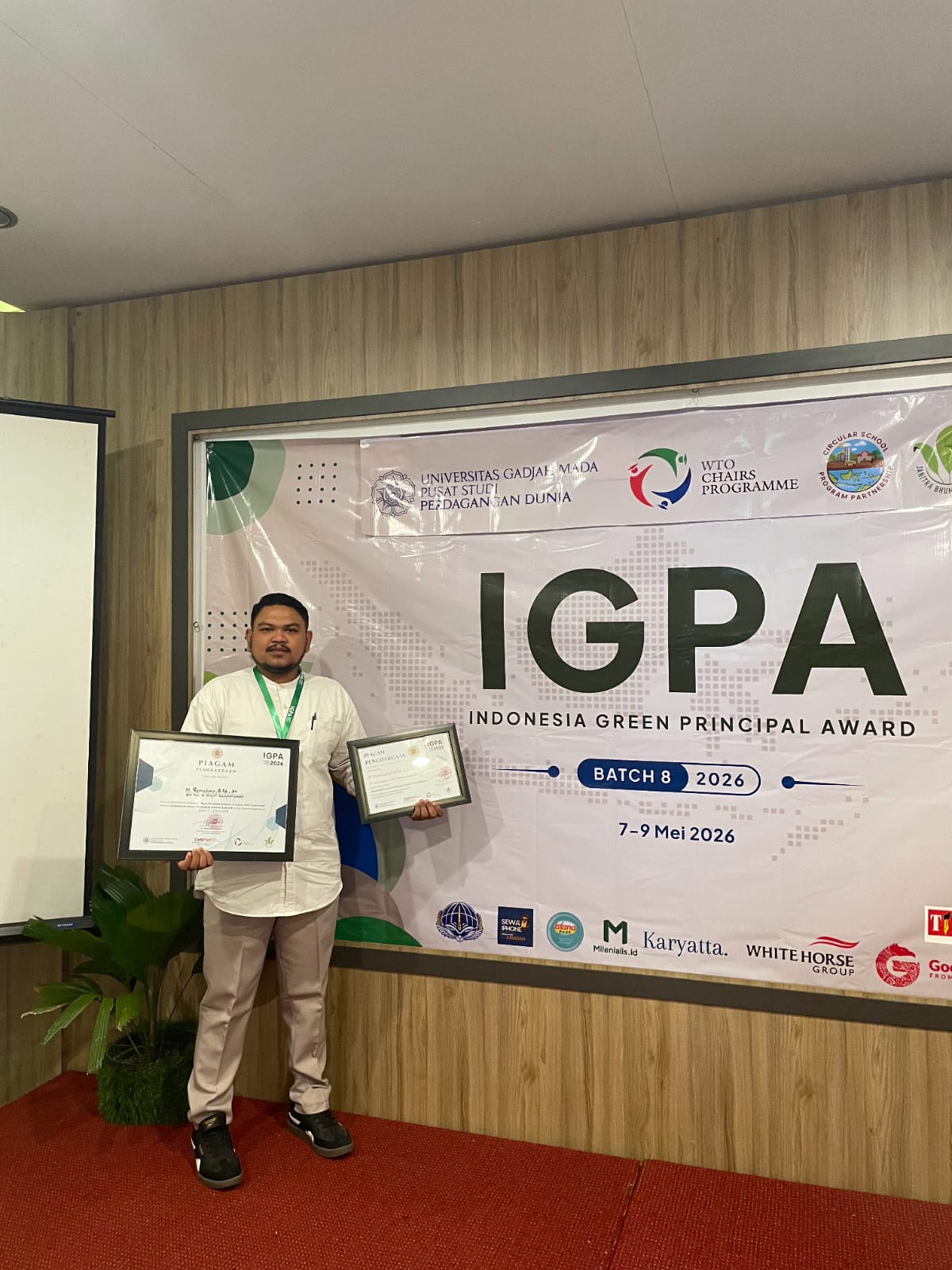 Gema Inovasi dari Lampung Timur: Pondok Pesantren & SMP Muhammadiyah Abudzar Al Ghifari Raih Double Award di Universitas Gadjah Mada