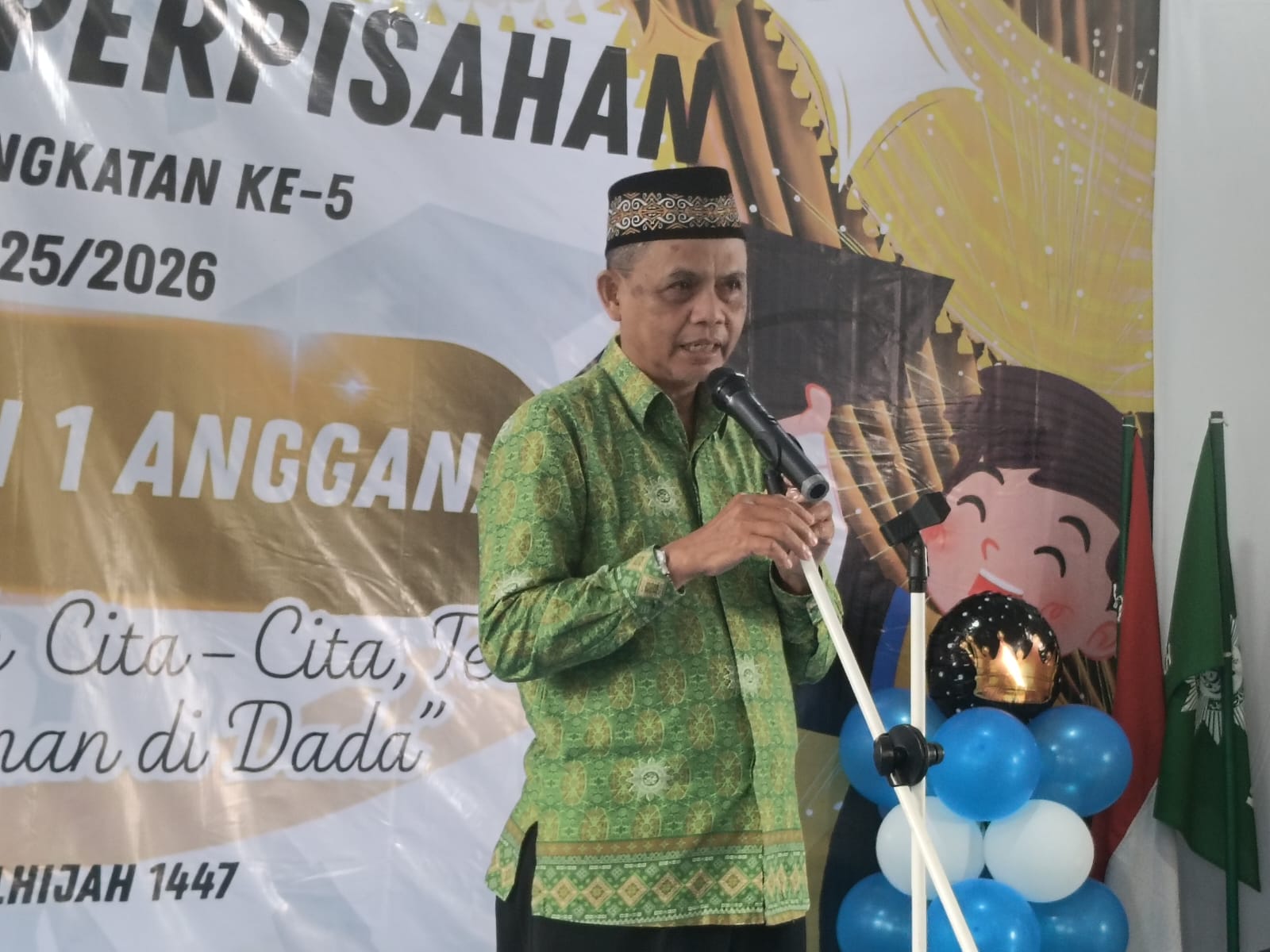 Ketua PWM Kaltim Serahkan Beasiswa dan Dorong Penguatan Kanalisasi Pendidikan Muhammadiyah