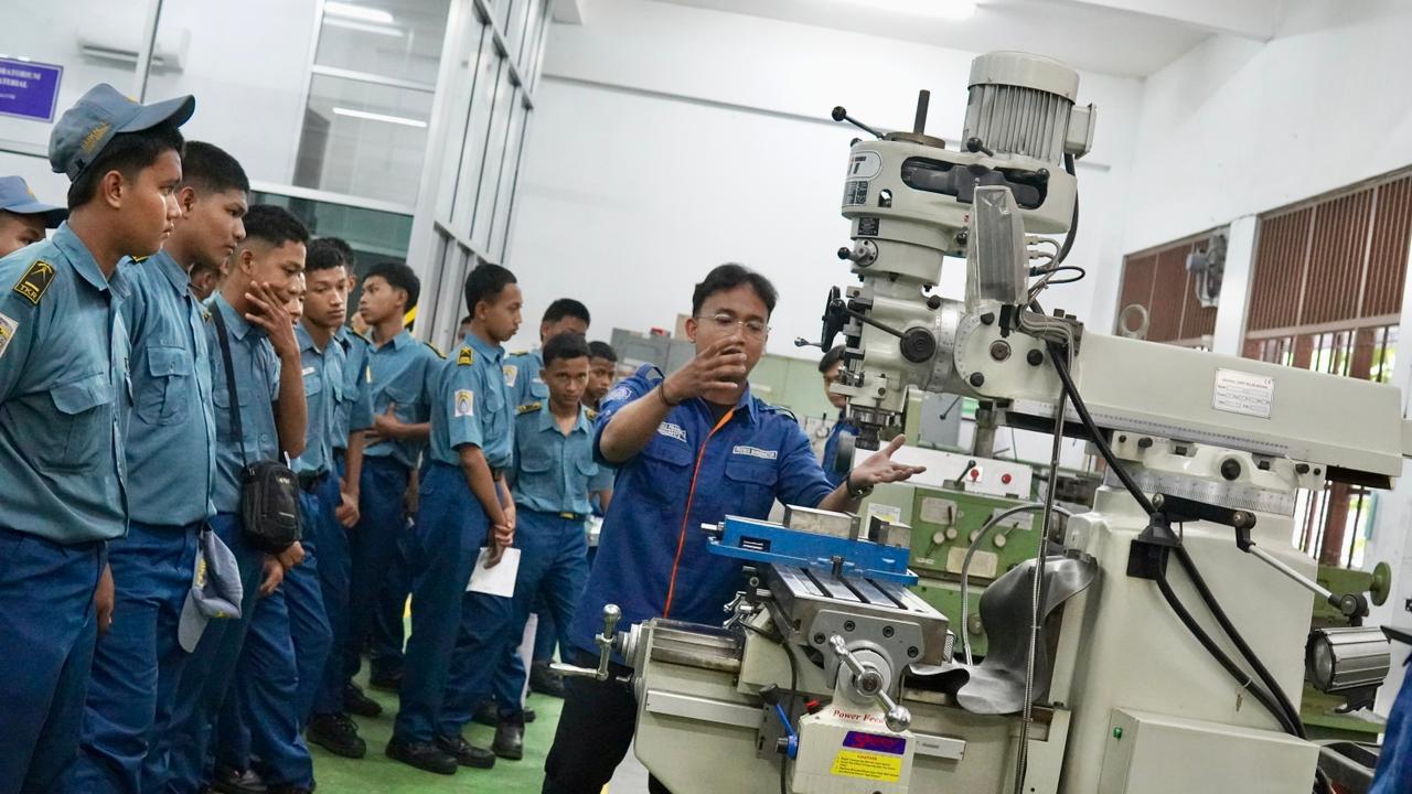 Dorong Studi Lanjut, Teknik Mesin UMS Terima Kunjungan Edukatif Siswa SMK Negeri 1 Sidayu