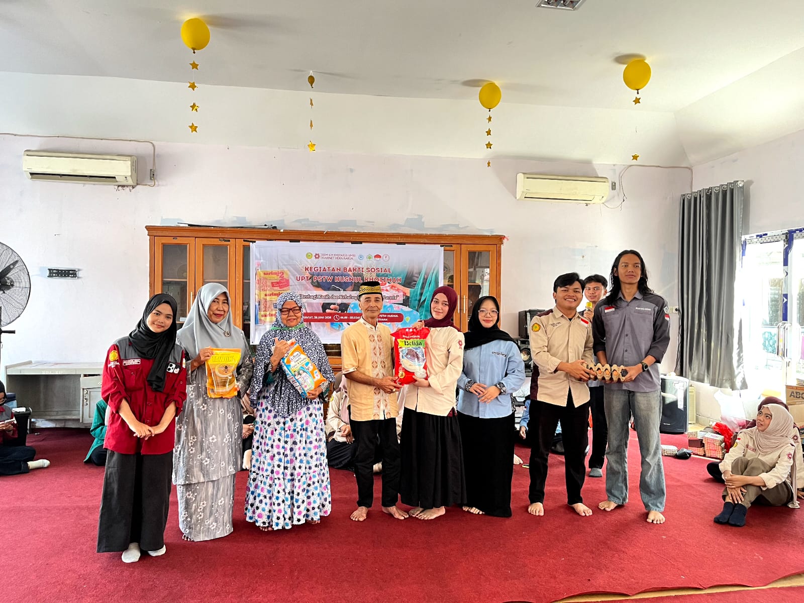 BEM KM FMIPAKES UMRI Gelar Bakti Sosial di Panti Jompo, Wujudkan Kepedulian dan Semangat Pengabdian kepada Masyarakat.