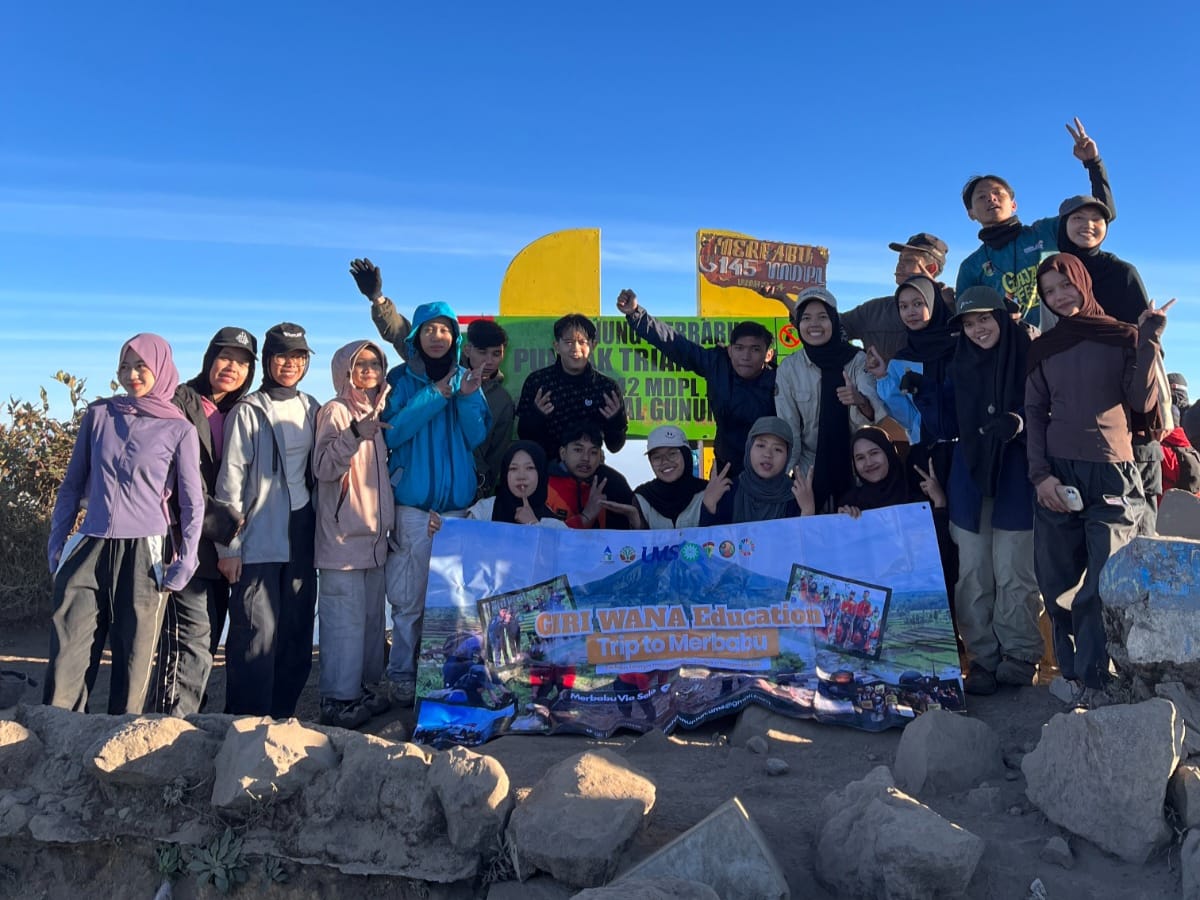 Pendakian Bernilai Edukasi, HW UMS Gelar Giri Wana Education Trip di Gunung Merbabu