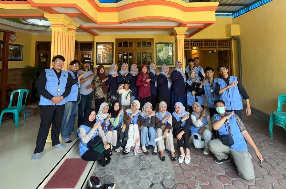 Kolaborasi Mahasiswa KKN Kelompok 3 dan Posyandu Kedungsoko Perkuat Layanan Kesehatan Lansia