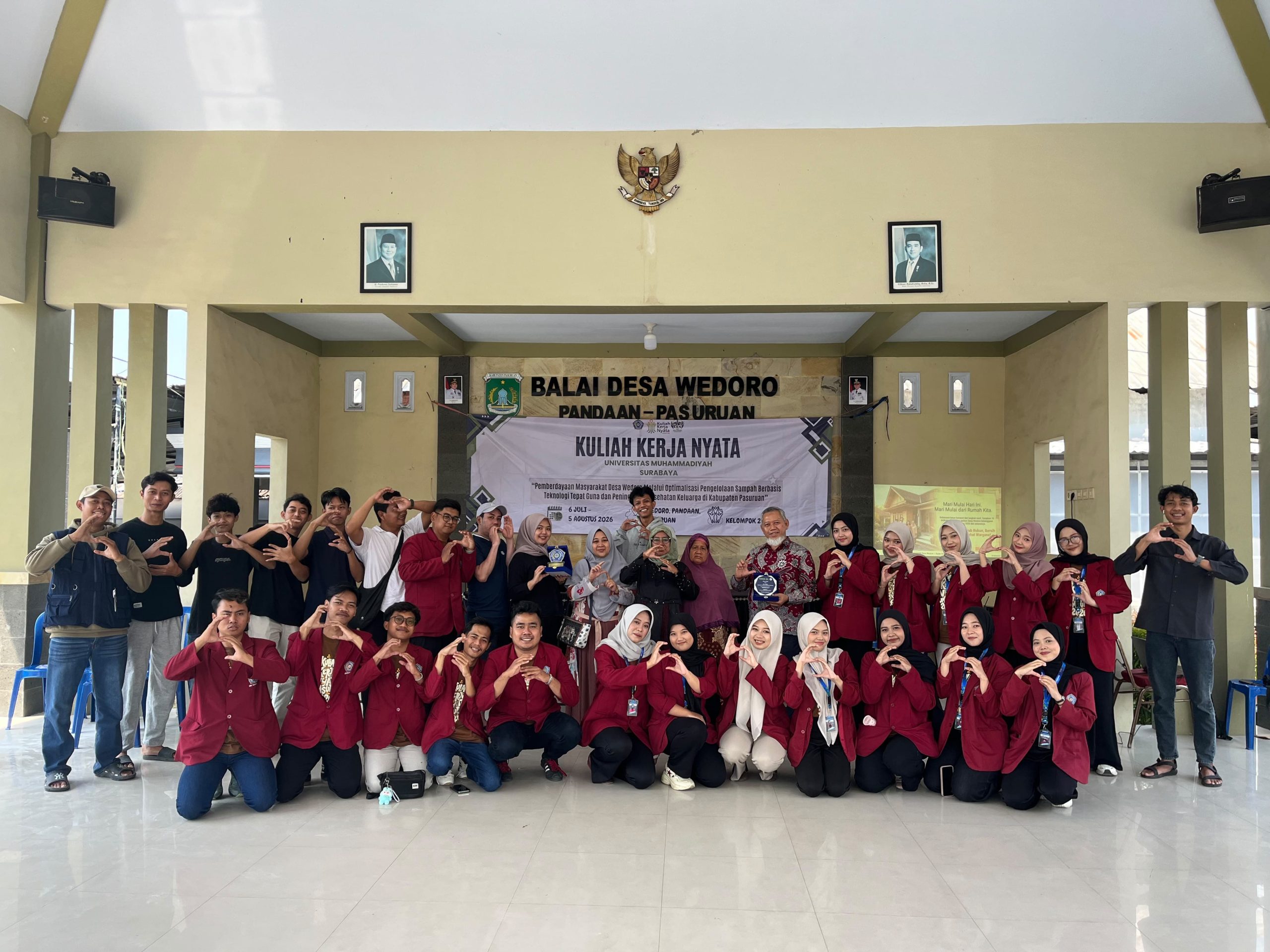 Mahasiswa KKN UMSURA Kelompok 24 Resmi Akhiri Pengabdian di Desa Wedoro Melalui Acara Penutupan dan Edukasi PHBS