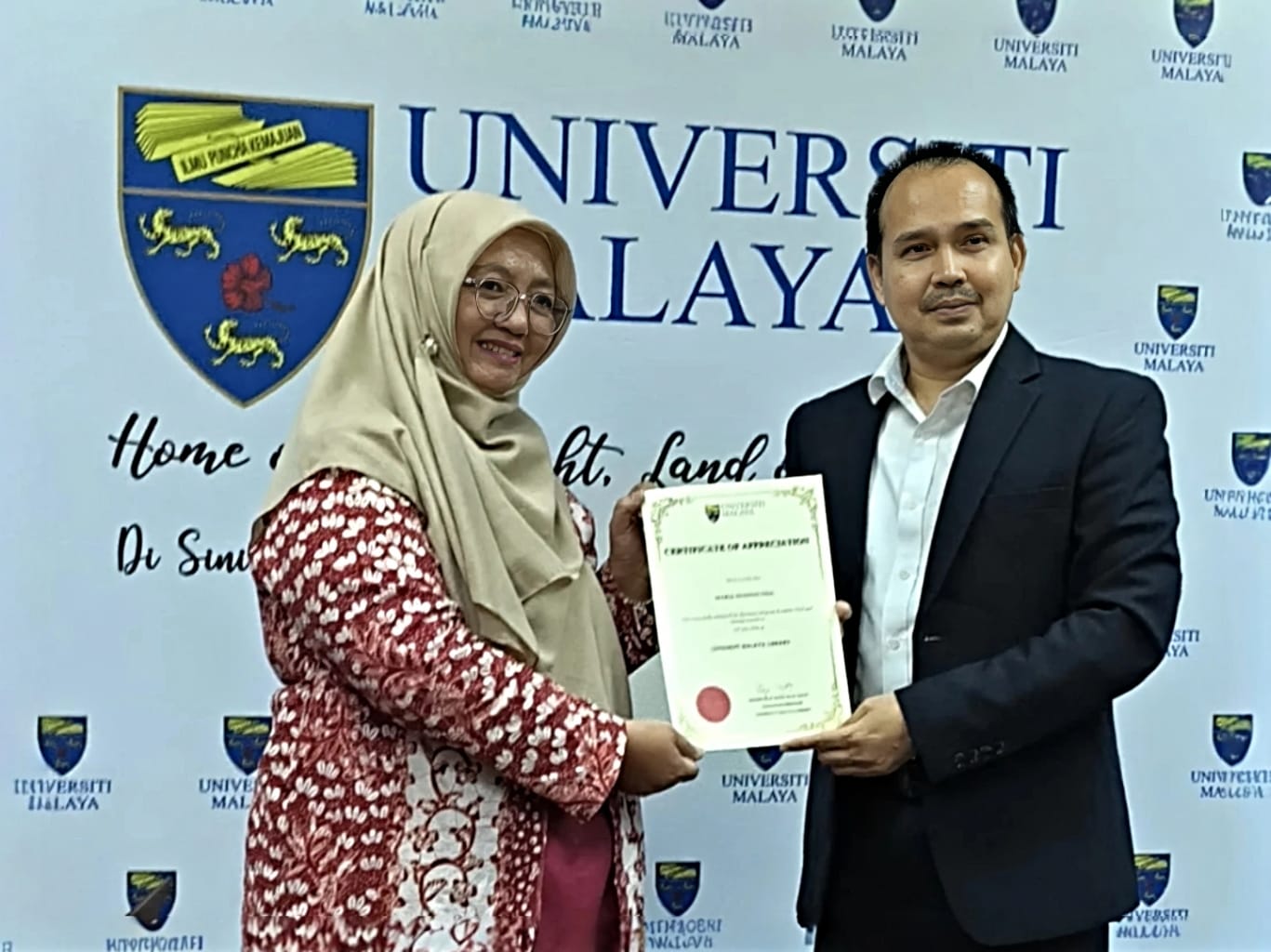 Pustakawan UMS Ikuti Studi Banding ke Malaysia, Presentasikan Inovasi Program IMAM di University Malaya