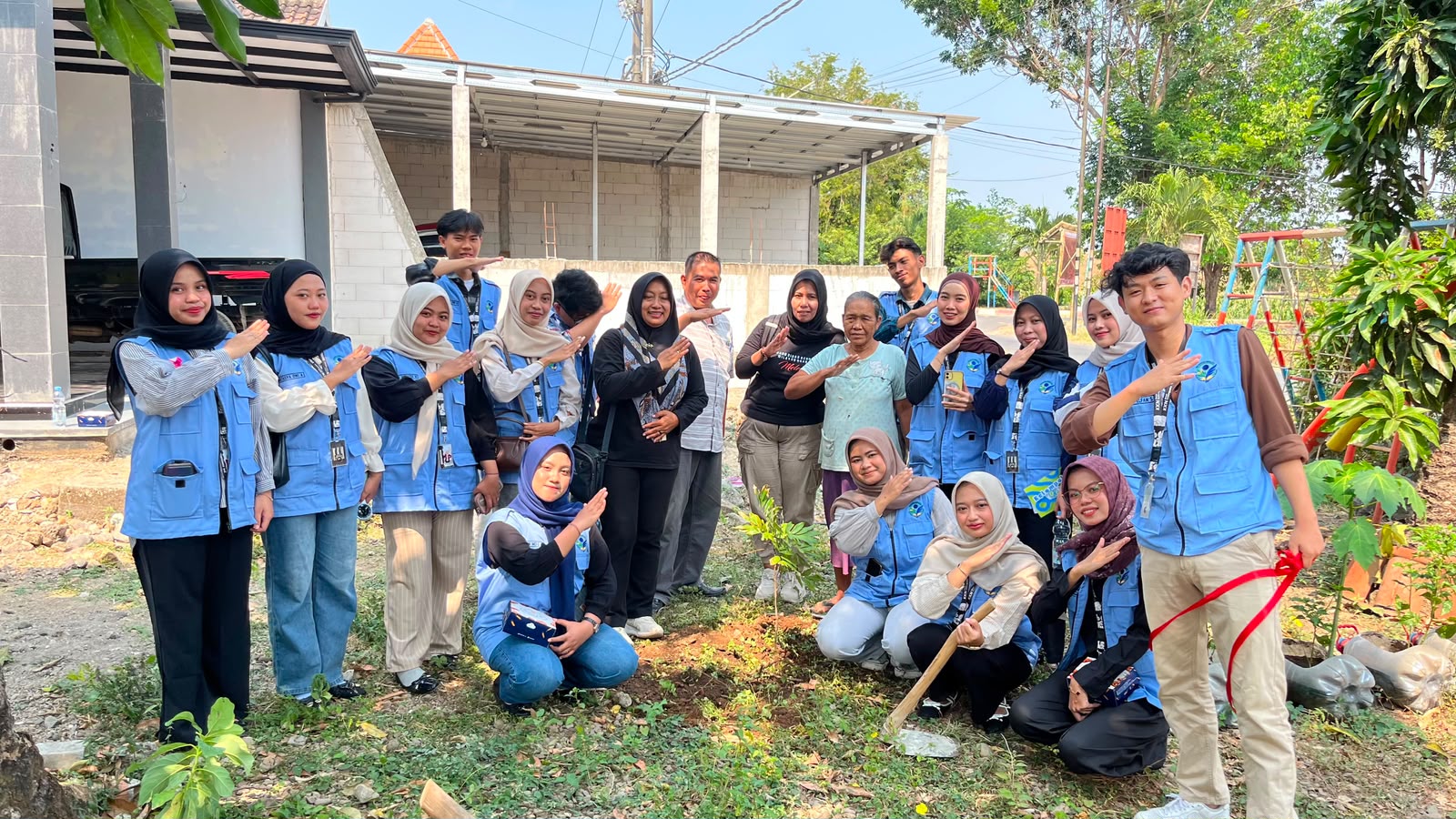 Dari Peta hingga Pohon, KKN 03 UMSURA Tinggalkan Jejak Positif di Kedungsoko