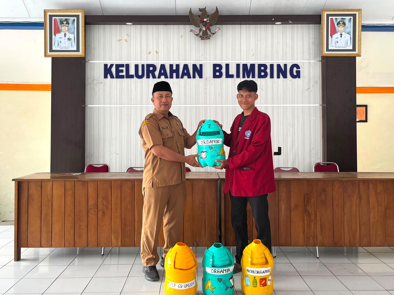 Dukung Lingkungan Bersih, PLP 68 UMSIDA Sediakan Tempat Sampah Terpilah di Kelurahan Blimbing