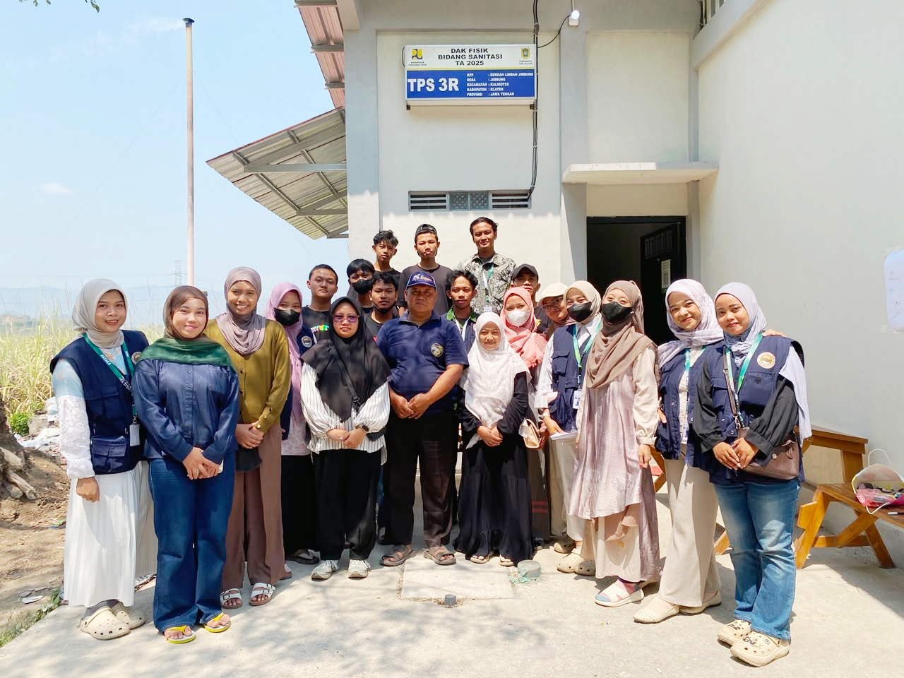 Generasi Muda Bijak Kelola Sampah melalui Workshop dan Edukasi TPS 3R di Jimbung