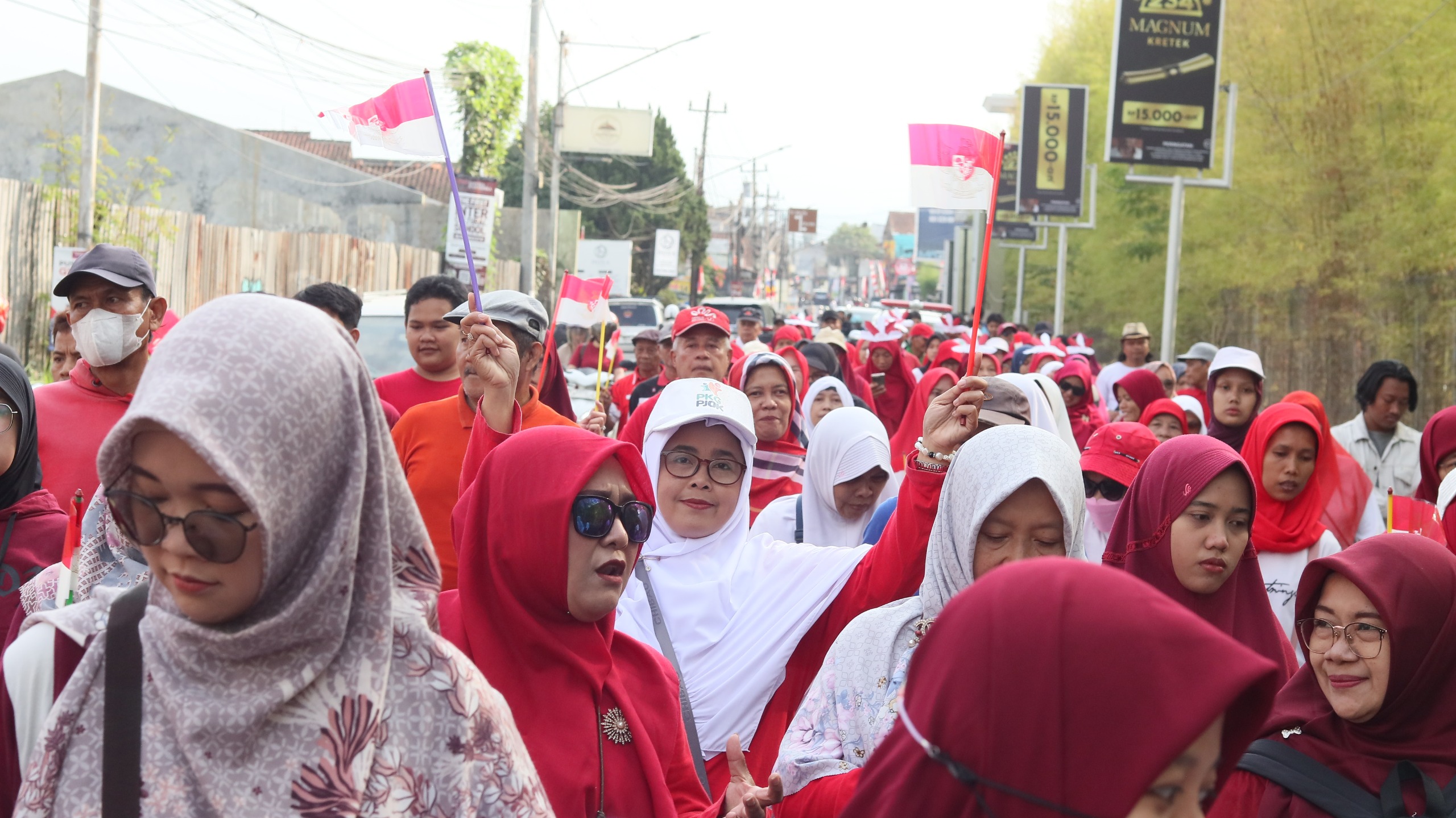 Jalan Sehat Satukan Warga Purwokerto Utara dalam Semarak HUT RI