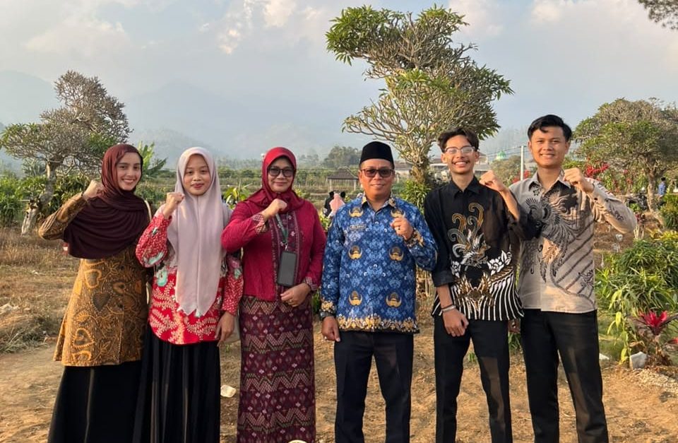 Upacara Tabur Bunga dalam Rangka Memperingati HUT ke-81 Kemerdekaan Republik Indonesia