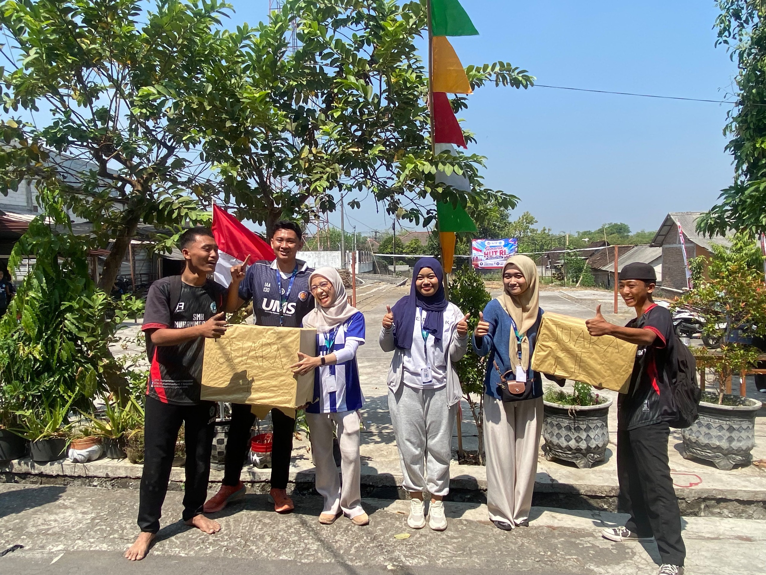 Libatkan Mahasiswa PLP UMS, SMK Muhammadiyah 1 Boyolali Semarakkan HUT RI