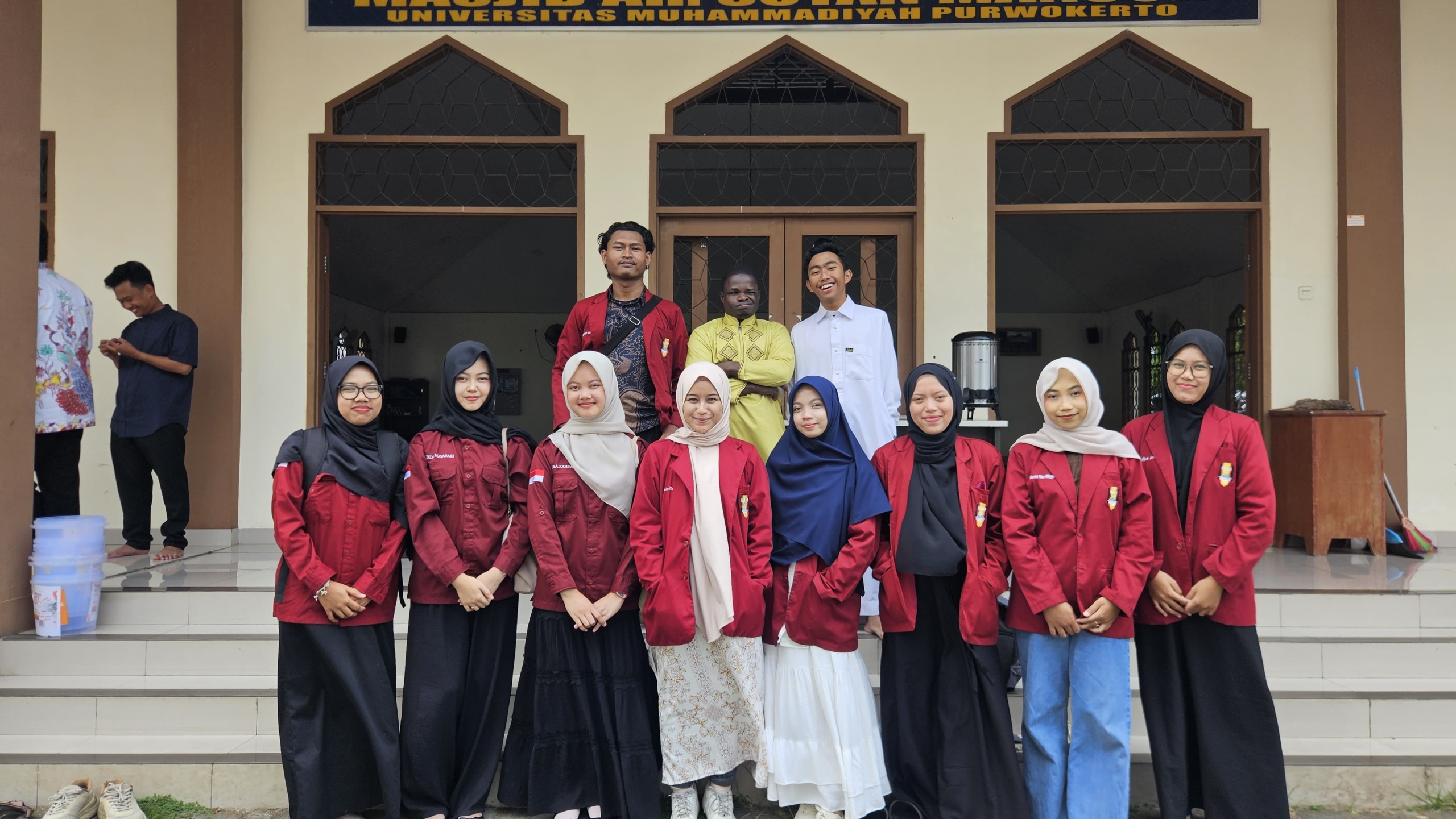 PK IMM KIP dan PK IMM Buya Hamka UMP Bersama Lazismu Banyumas Galang Donasi untuk NTT