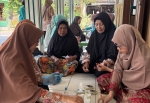 Cegah Penyakit Tidak Menular, UMS Dampingi ‘Aisyiyah Kartasura melalui Skrining dan Edukasi Gizi