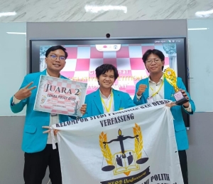 Soroti Perlindungan WNI di Luar Negeri, Tim Mahasiswa UMS Raih Juara II Policy Brief 2026