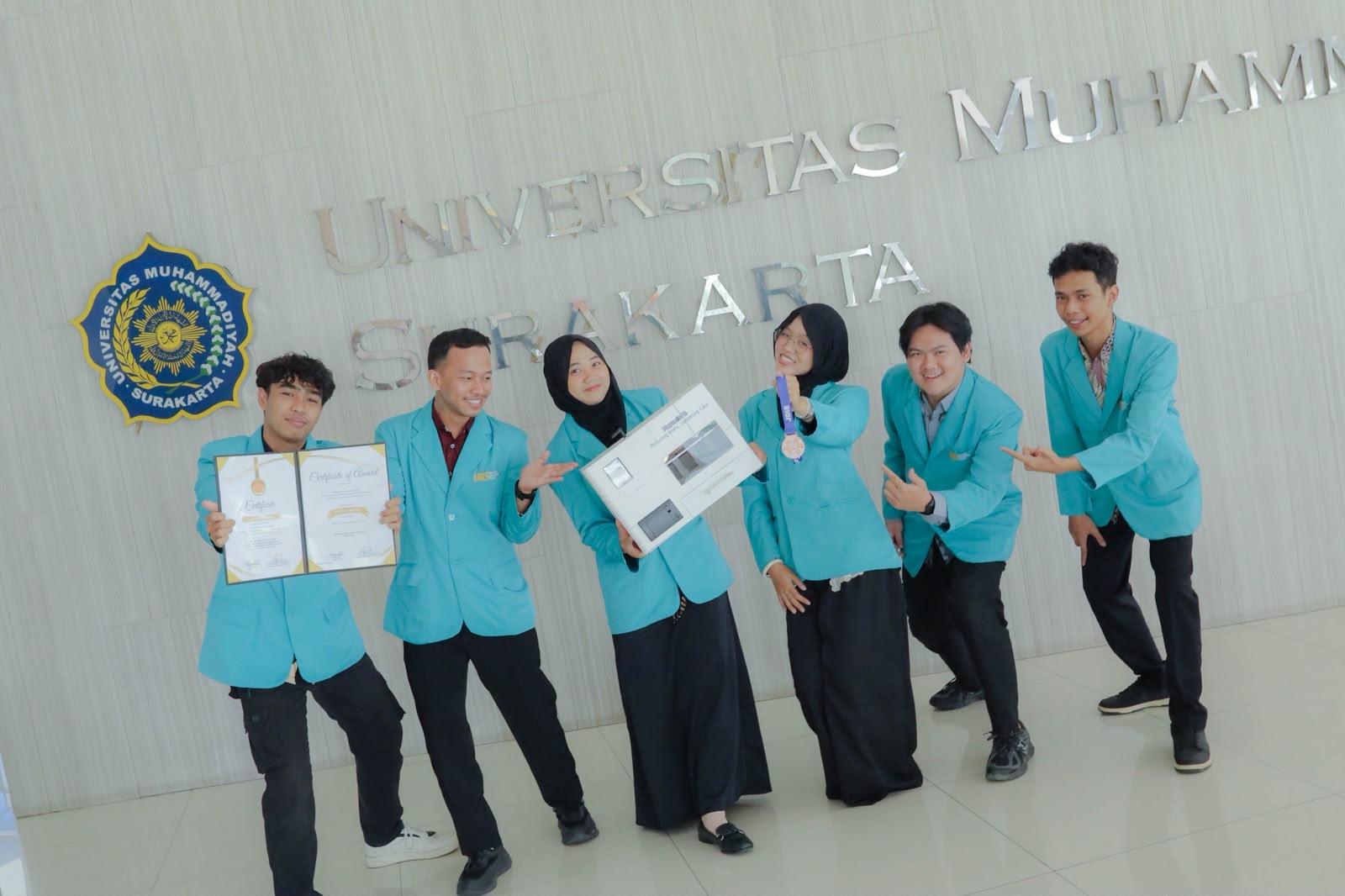 Mahasiswa UMS Raih Medali Perunggu JDIE 2026 Lewat Inovasi PharmaSwift Berbasis IoT