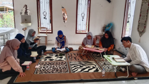 Masuki Pertemuan Kelima, Pelatihan Mujawwad ‘Aisyiyah Makamhaji Gandeng Mahasantri Shabran UMS